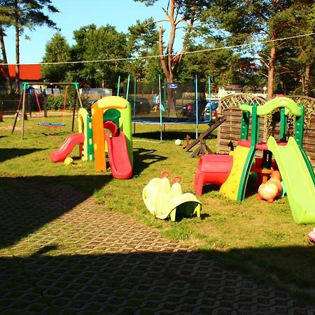 Ferienhaus Holiday Home Domki Raj 야로수아비크 외부 사진