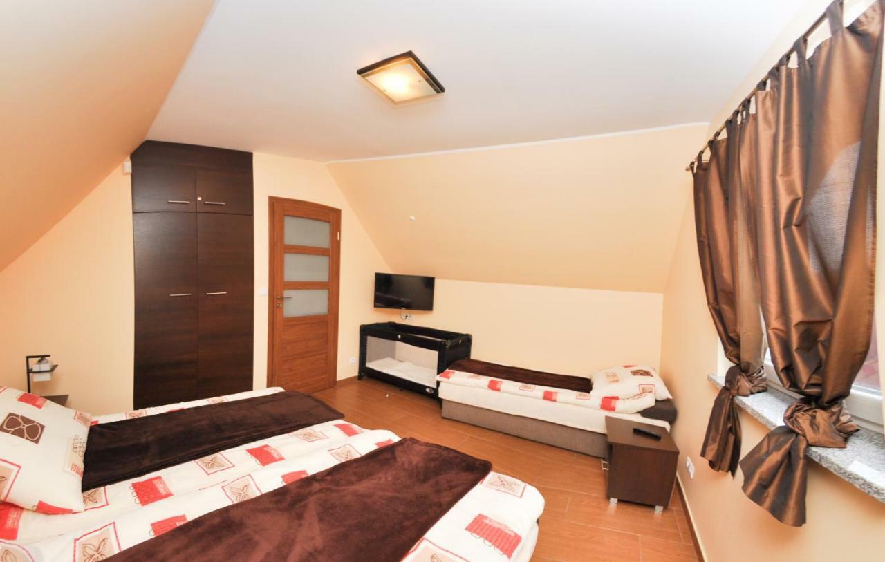 Ferienhaus Holiday Home Domki Raj 야로수아비크 외부 사진